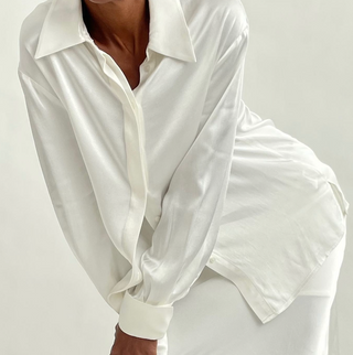 Versatile Pieces for a Timeless Wardrobe: Elevate Your Style Sustainably