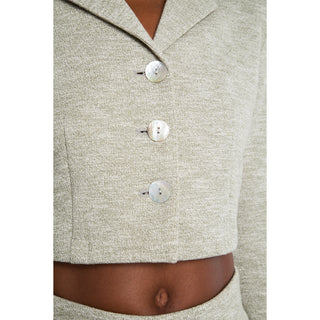 fall collared cropped long sleeves blazer with shell buttons
